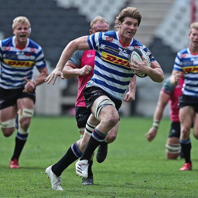 Evan Roos runs with the ball for Western Province vs Pumas