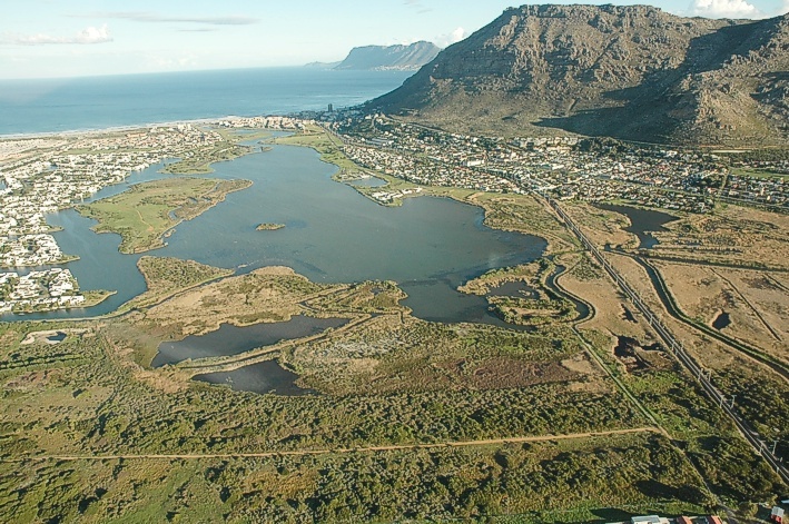 Western Cape, City of Cape Town, Cape Town, Zandvlei Nature Reserve, Zandvlei waterbody, Safety concerns, City of Cape Town Biodiversity Management, Julia Wood