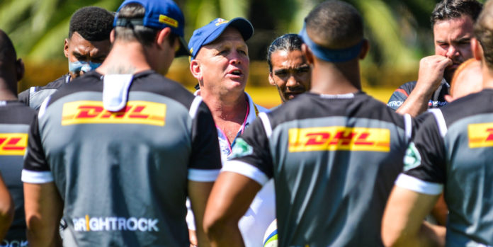 Stormers Coach, John Dobson chatting to his team during practice