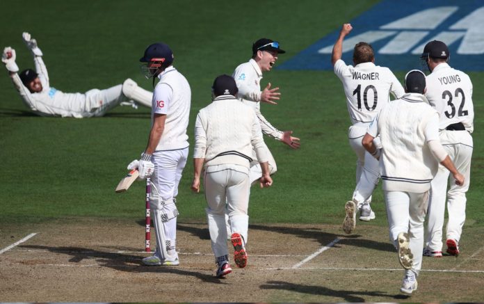 The New Zealand Test team celebrate an epic 1 run win over England in Wellington