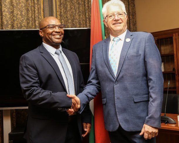 Premier Winde & MEC Mackenzie