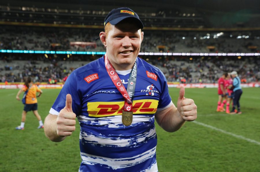 Steven Kitshoff with the Man of the Match medal after the Stormers match against the Bulls in December 2022.