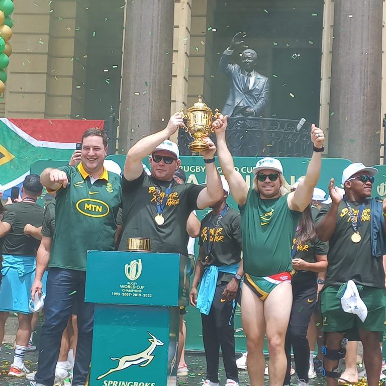 Springbok Facebook WATCH: Cape Town Springbok Trophy Tour - Smile 90.4FM