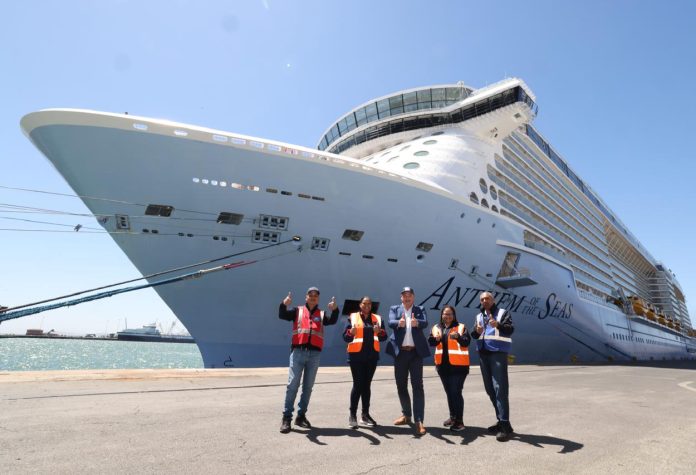 The largest luxury passenger ship to dock in Cape Town