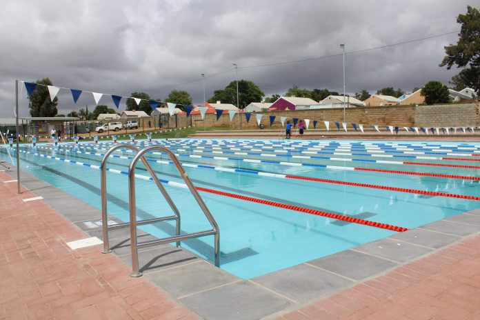 swimming pool malmesbury