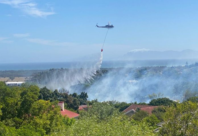 Capetonians can expect hot weather - fire alert