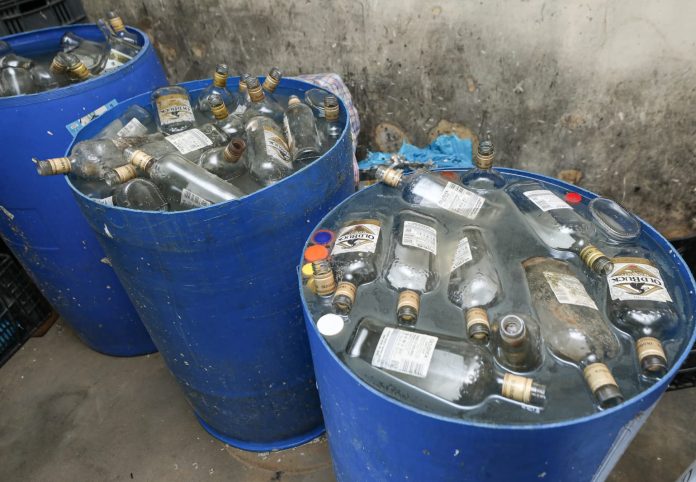 Seven illegal alcohol manufacturers of Somalian nationality have been arrested in Klapmuts.