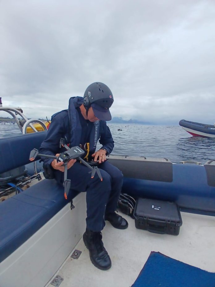 police divers arrest nine (9) suspects using drones