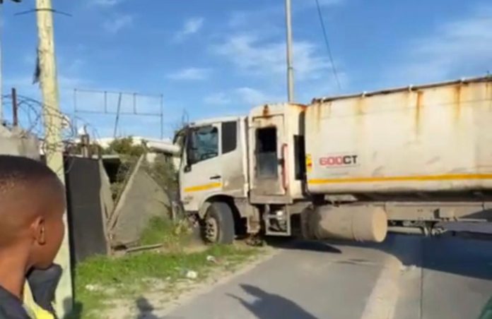 drunk truck driver crashes into animal clinic