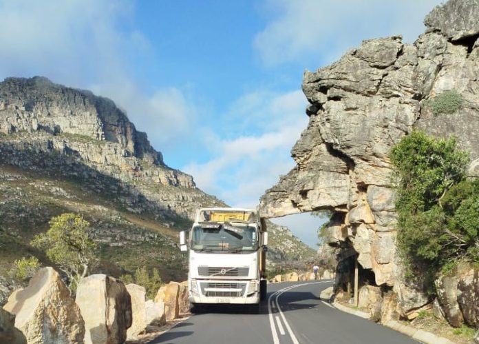 wc mobility department warns of bains kloof height restrictions truck