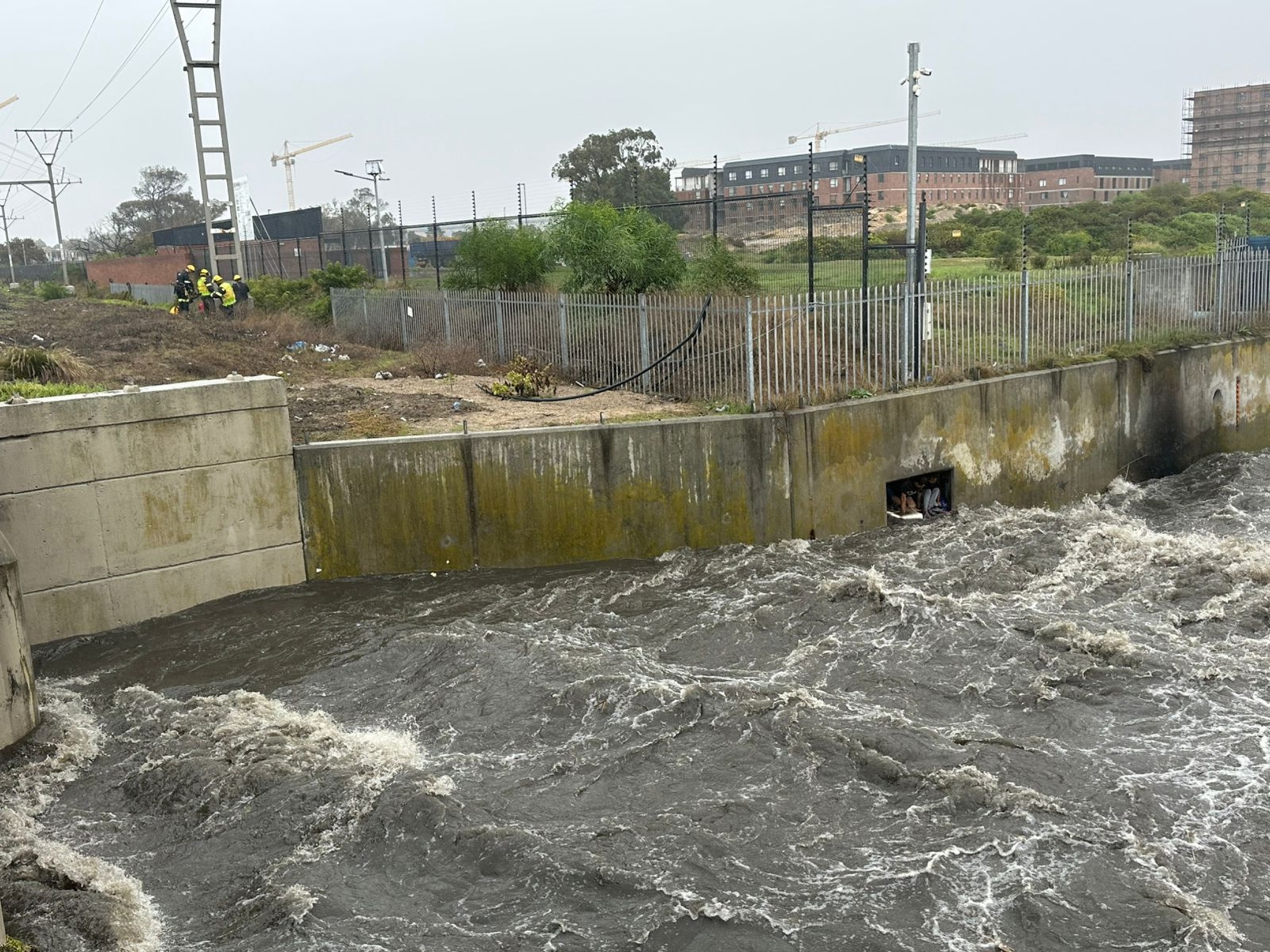 firefighters - couple rescued from pinelands canal