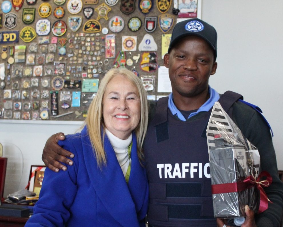 A City Traffic Officer saves a life!