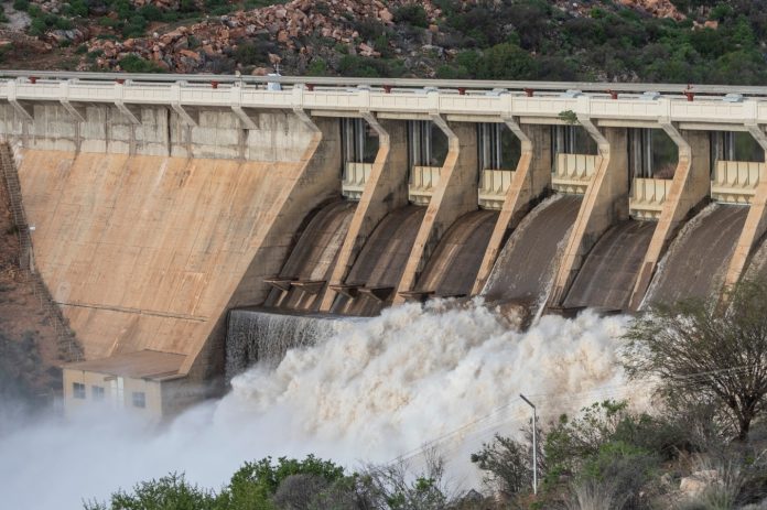image from breedegouritzcma 02 The inclement weather has helped to fill our dams