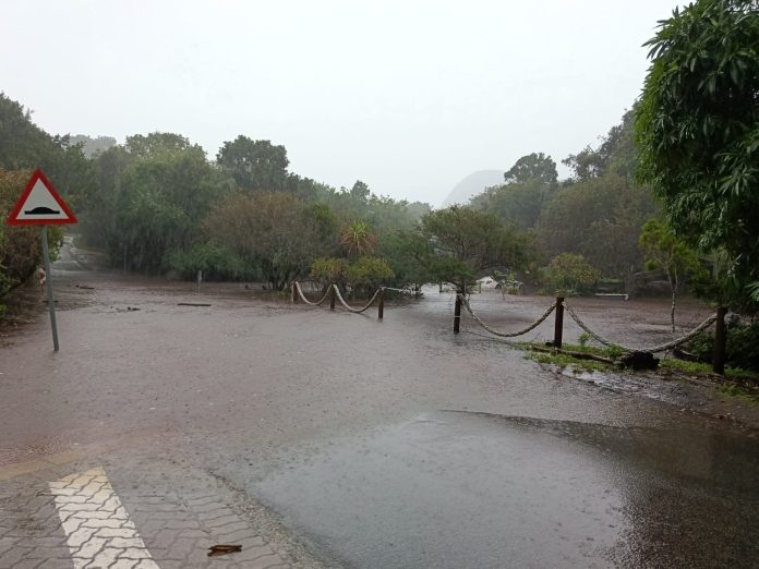 residents evacuated in garden route