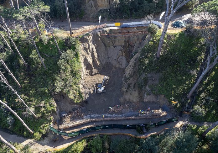 Kloof Rd1 Kloof Road to reopen mid-Decembe