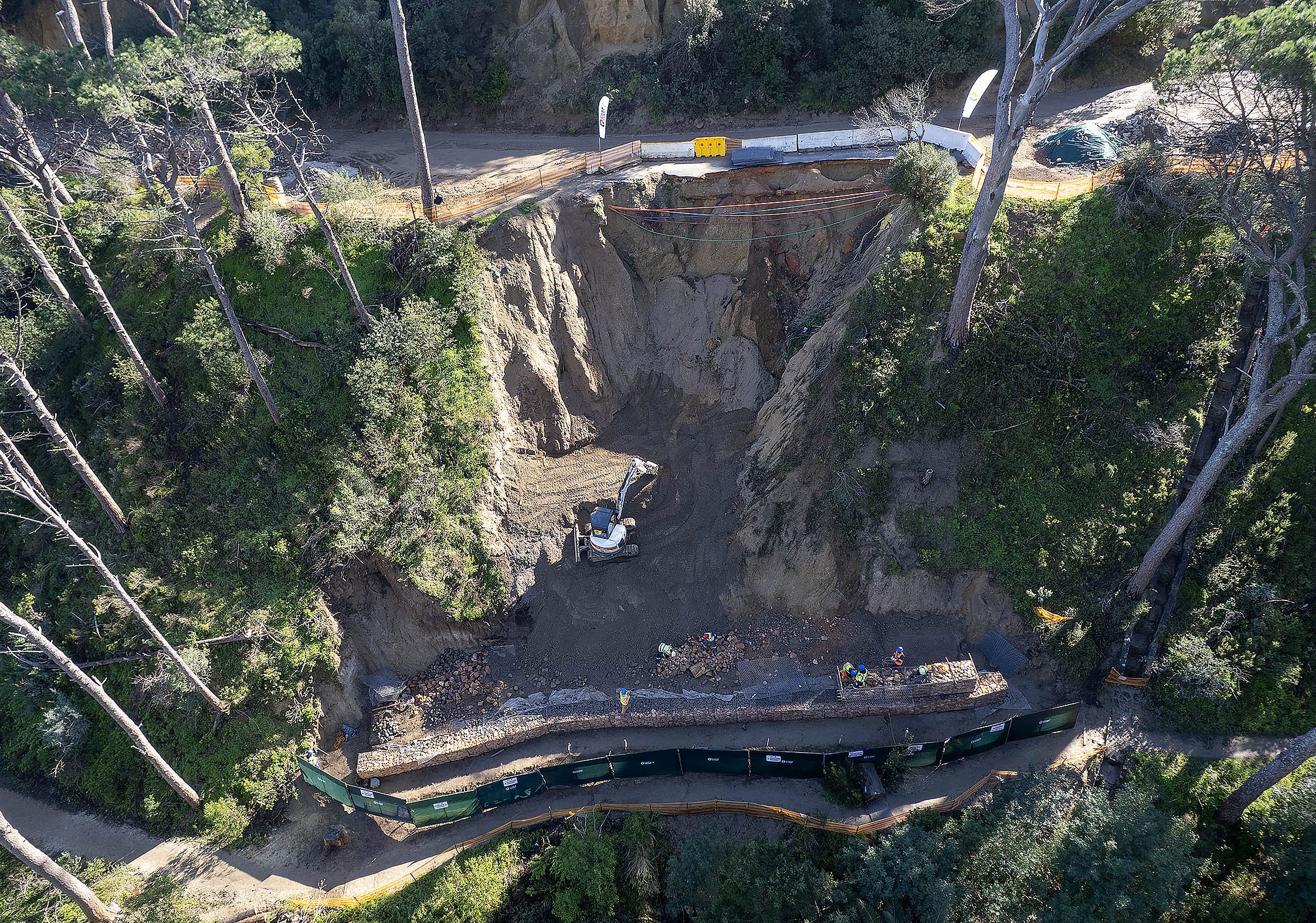 Kloof Road to reopen mid-Decembe