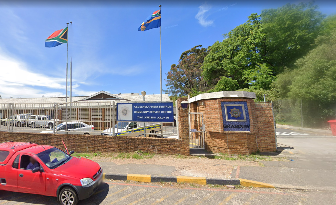 couple - grabouw police station